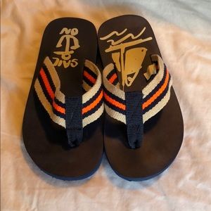 Crewcuts flip flops